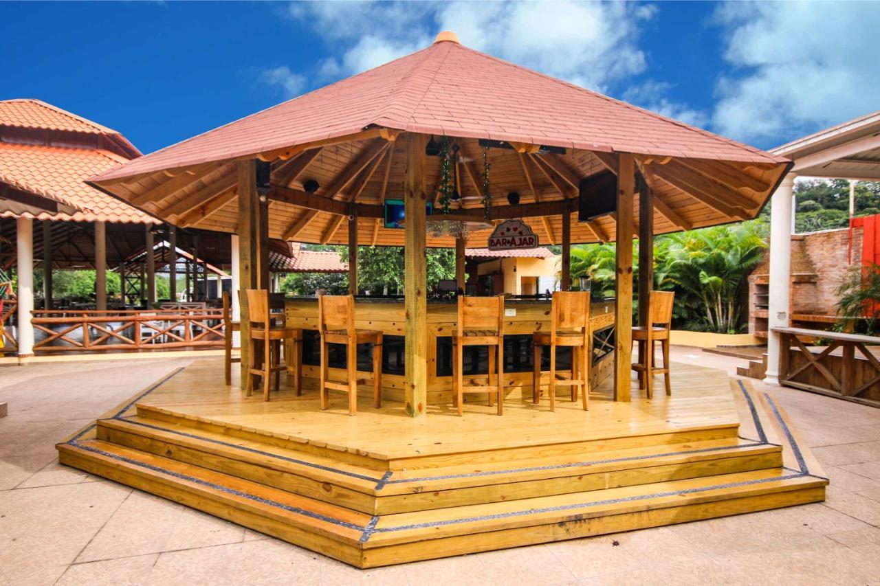 Deluxe Suites Guacamayos - Eco-Lodge & Swimming Pool Bonao Luaran gambar