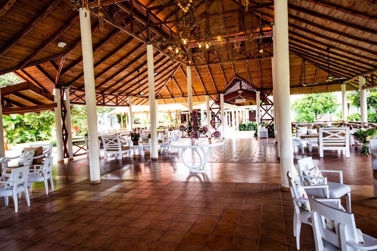 Deluxe Suites Guacamayos - Eco-Lodge & Swimming Pool Bonao Luaran gambar