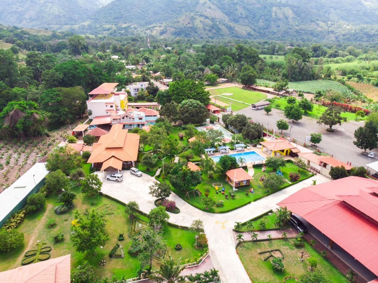 Deluxe Suites Guacamayos - Eco-Lodge & Swimming Pool Bonao Luaran gambar