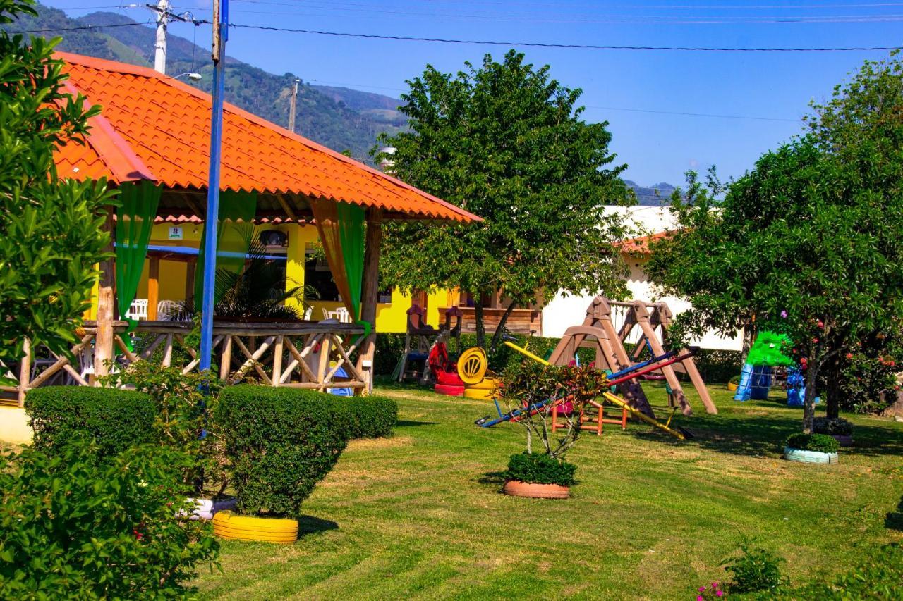 Deluxe Suites Guacamayos - Eco-Lodge & Swimming Pool Bonao Luaran gambar