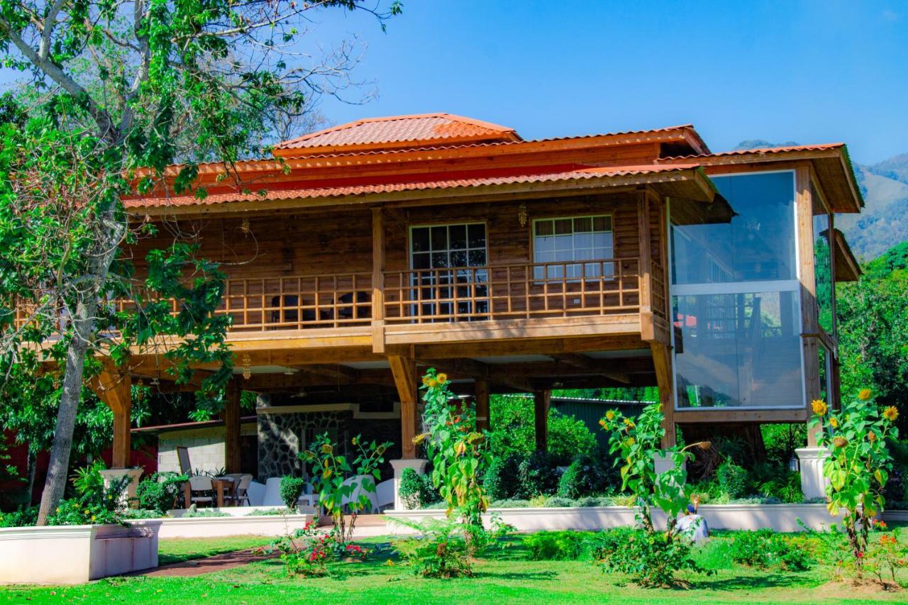 Deluxe Suites Guacamayos - Eco-Lodge & Swimming Pool Bonao Luaran gambar