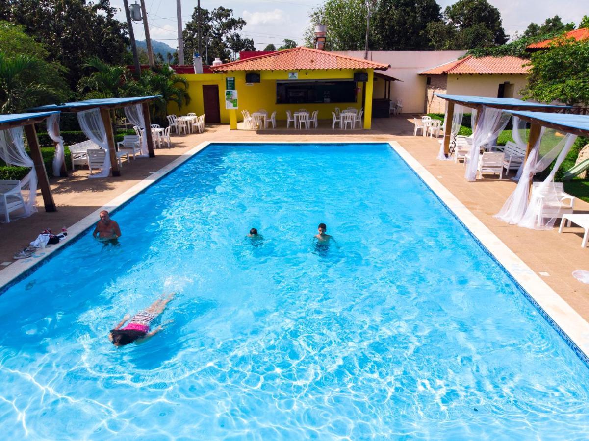 Deluxe Suites Guacamayos - Eco-Lodge & Swimming Pool Bonao Luaran gambar