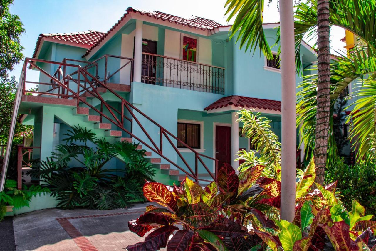 Deluxe Suites Guacamayos - Eco-Lodge & Swimming Pool Bonao Luaran gambar