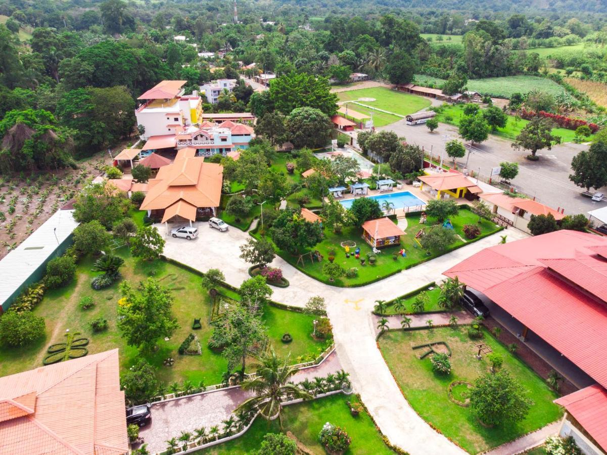 Deluxe Suites Guacamayos - Eco-Lodge & Swimming Pool Bonao Luaran gambar